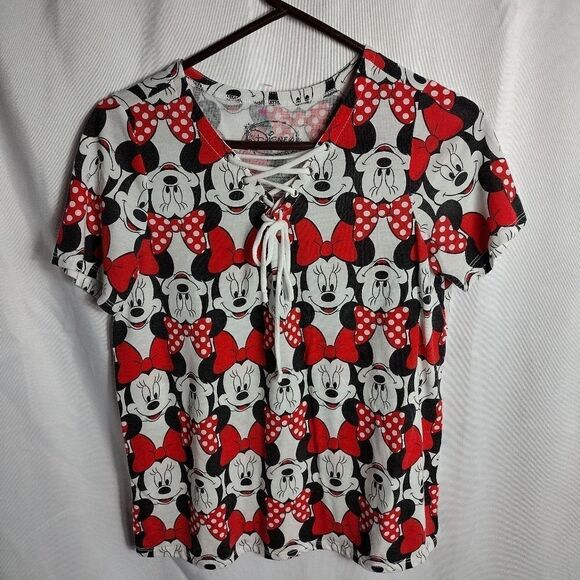 Disney tee  - Picture 1 of 5